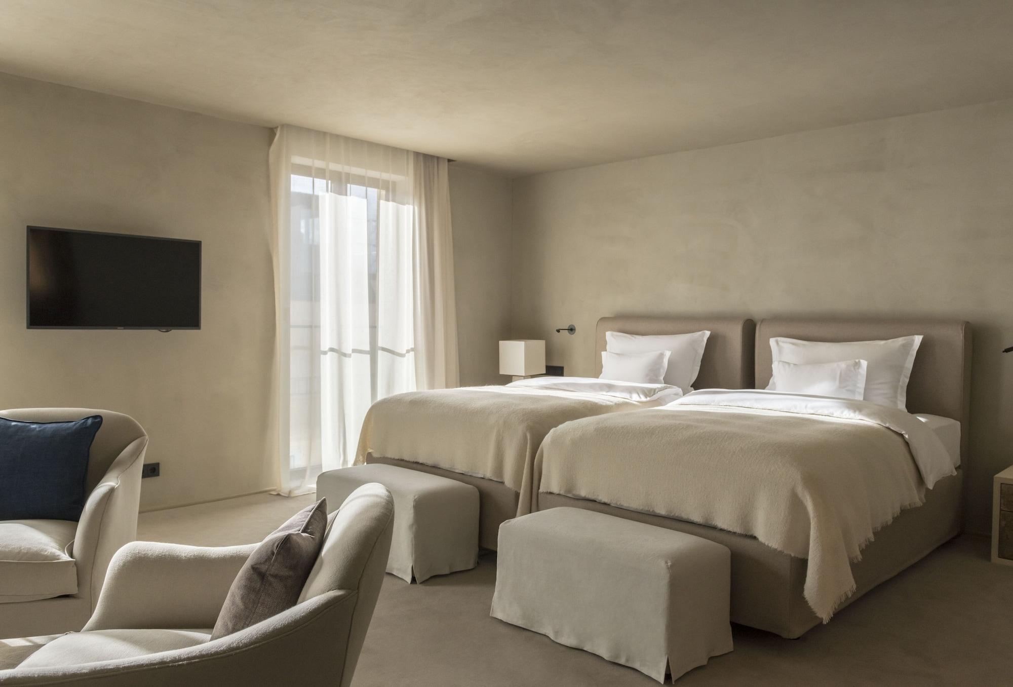 โรงแรมไบเออริเชอร์โฮฟ มิวนิก ภายนอก รูปภาพ A room at the hotel