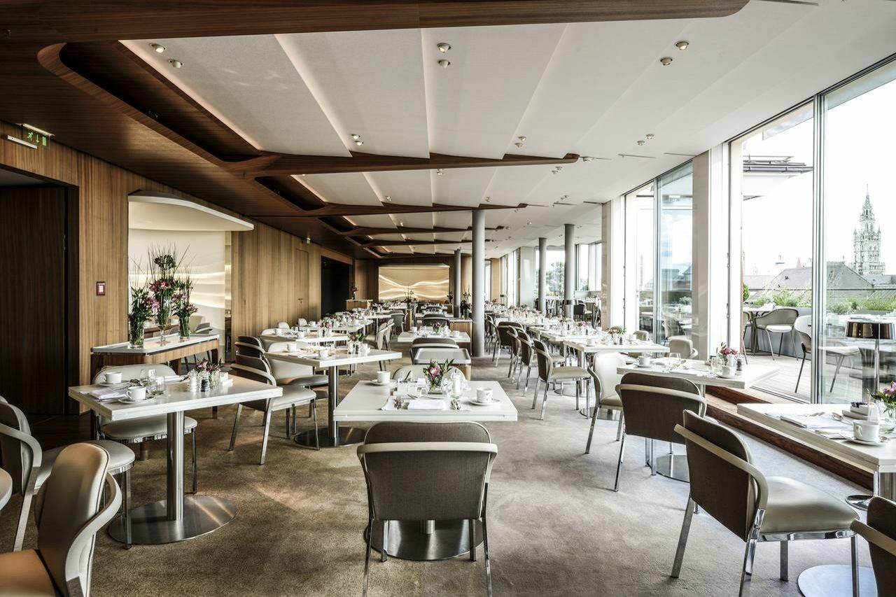 โรงแรมไบเออริเชอร์โฮฟ มิวนิก ภายนอก รูปภาพ The restaurant