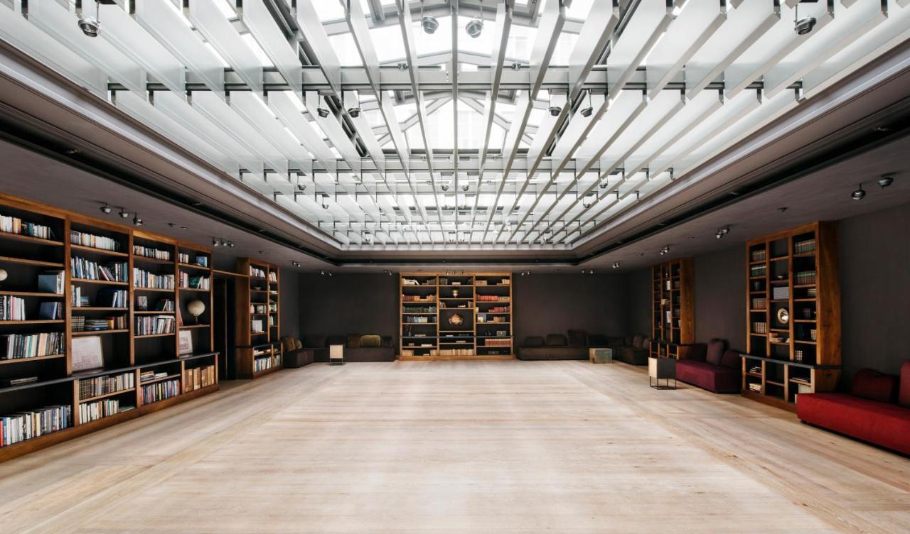 โรงแรมไบเออริเชอร์โฮฟ มิวนิก ภายนอก รูปภาพ Library